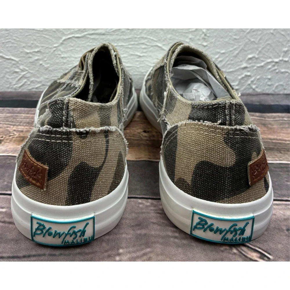 Blowfish Malibu Camo Canvas Slip On Sneakers Distressed Camouflage